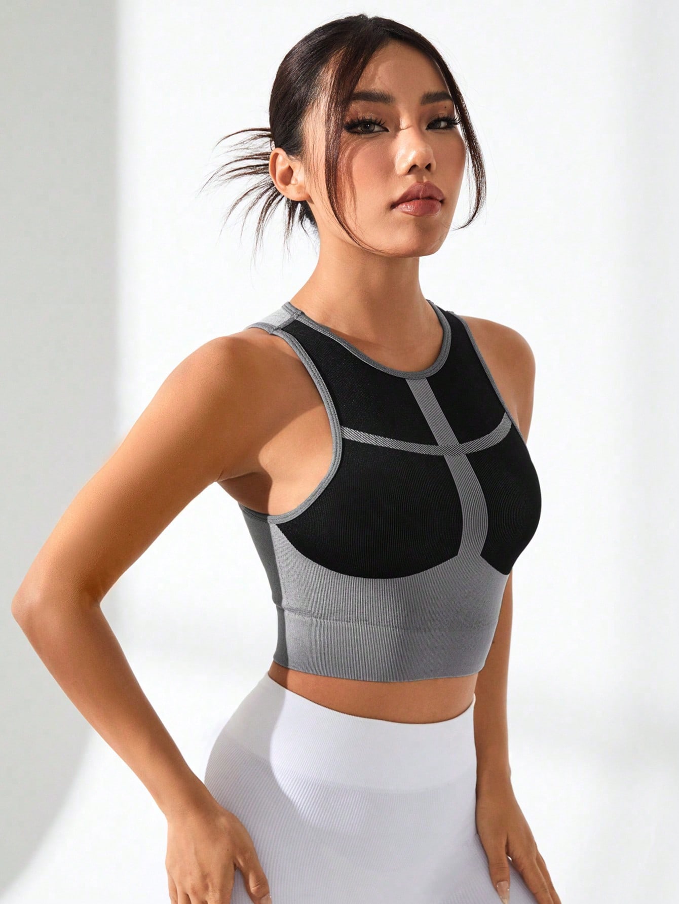 Top corto acanalado con bloque - Tank Top Ribbed reseña y precio
